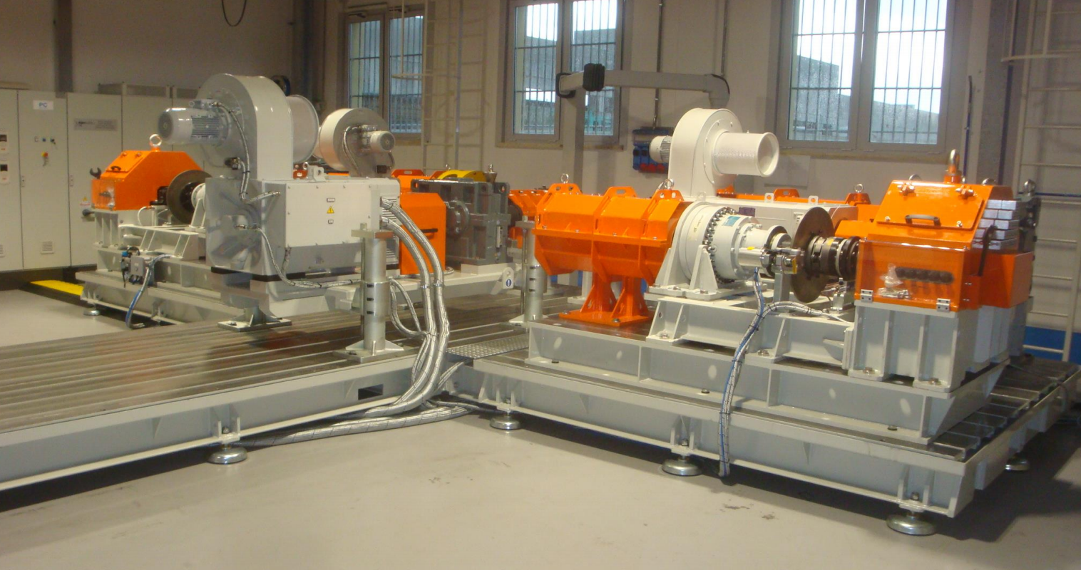 Agri-mech multi transmission test bench